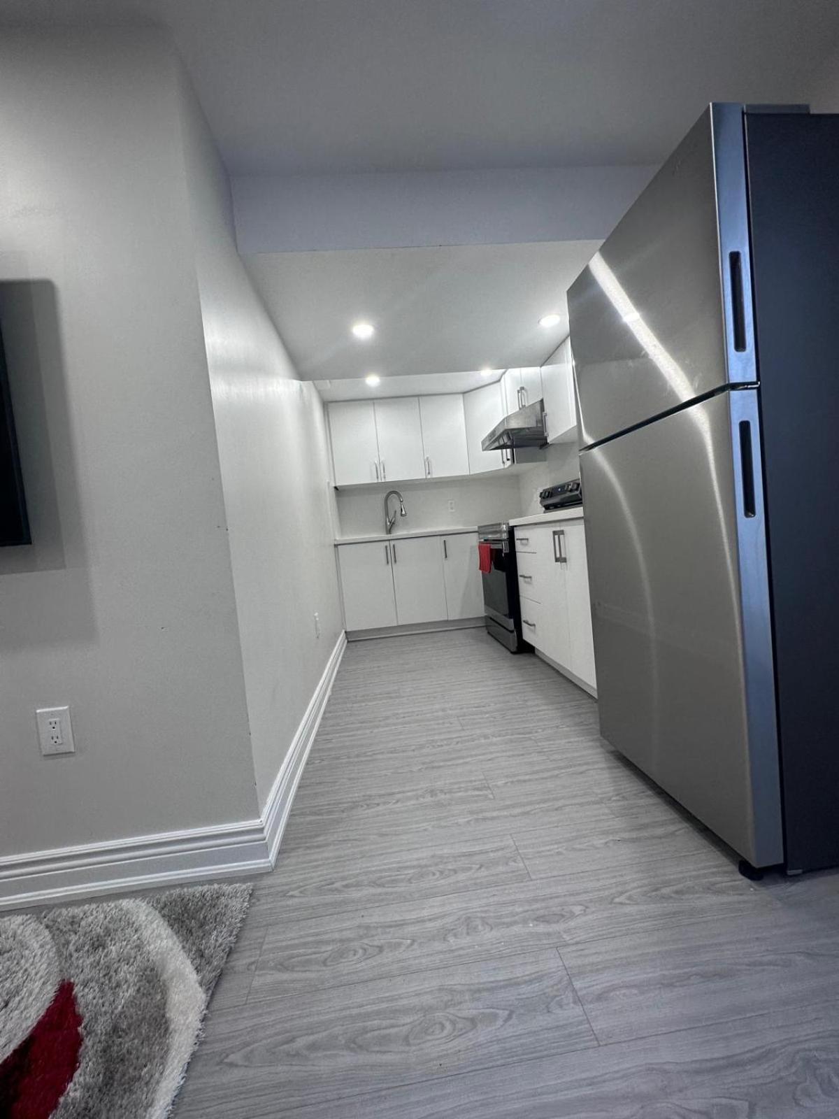 Cozy 1bedroom Basement Homestay *