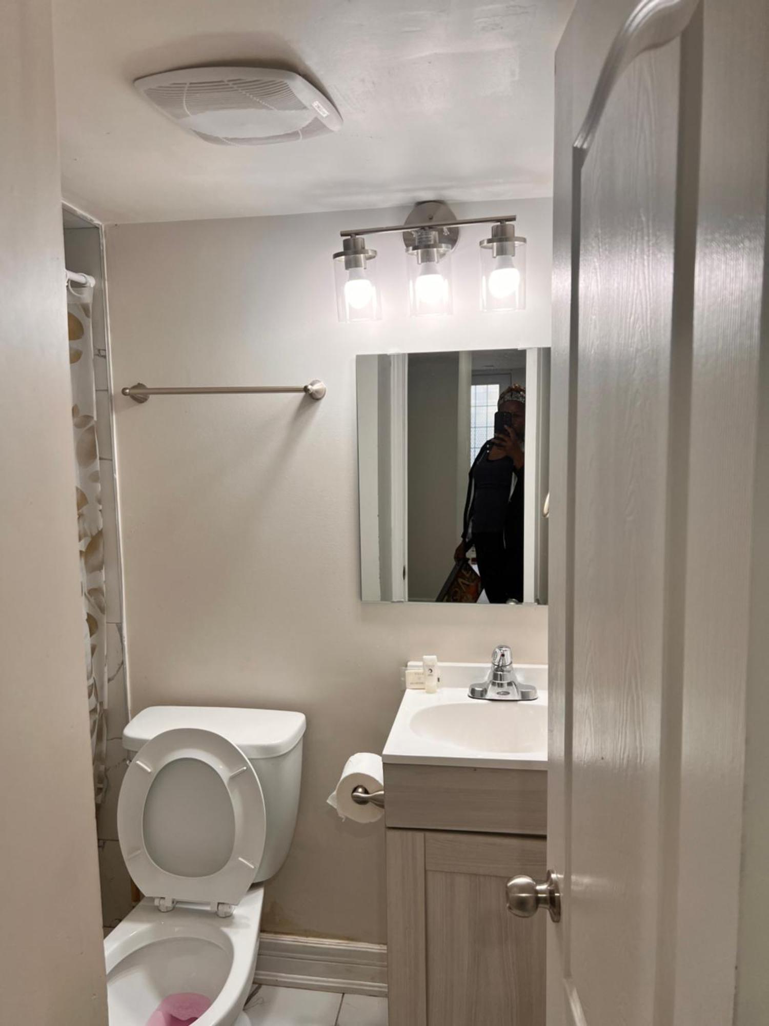 Homestay Cozy 1bedroom Basement Brampton